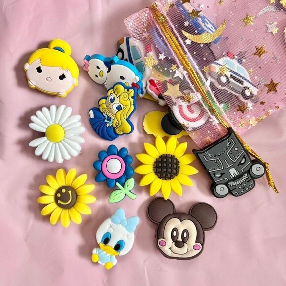 Mystery Bags - JIBBITZ EDITION! Each Blind Bag comes with 30 RANDOM jibbitz! - Picture 3 of 3